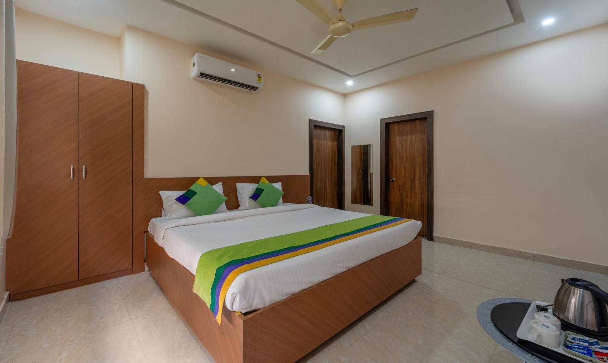 Treebo Raj Palace Varanasi Dış mekan fotoğraf