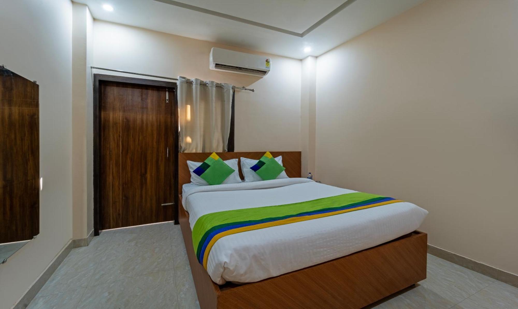 Treebo Raj Palace Varanasi Dış mekan fotoğraf